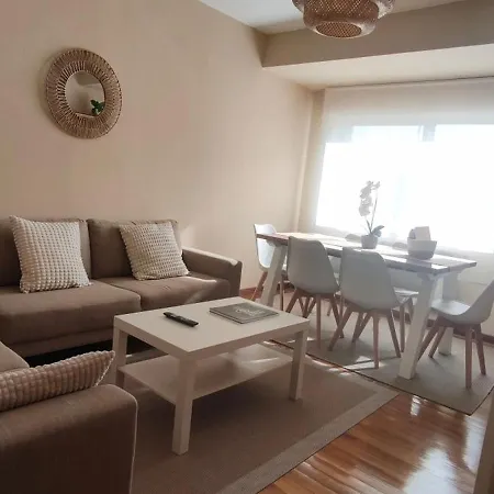 Piso Muy Luminoso Y Centrico 1d * 圣地亚哥－德孔波斯特拉