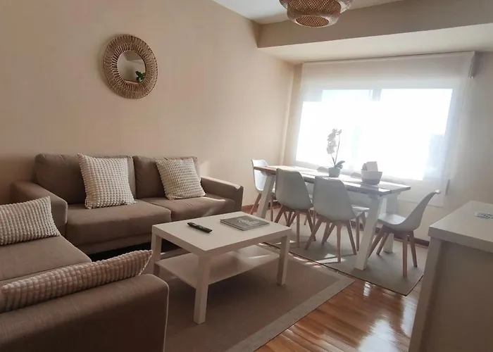 Piso Muy Luminoso Y Centrico 1d * Santiago de Compostella