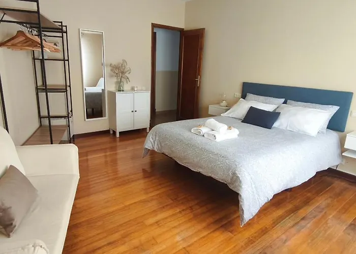 Piso Muy Luminoso Y Centrico 1d Santiago de Compostella